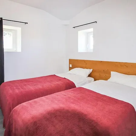 Awesome In With Kitchenette Apartment *
